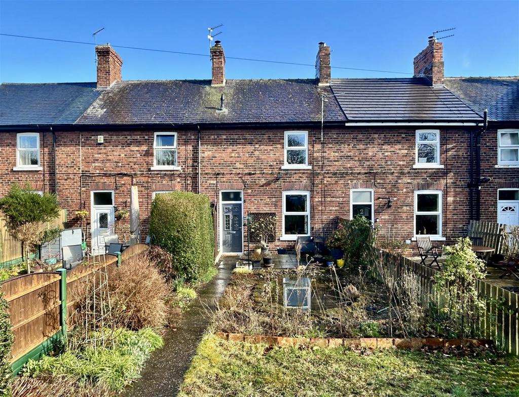 station-cottages-kippax-leeds-2-bed-terraced-house-for-sale-205-000