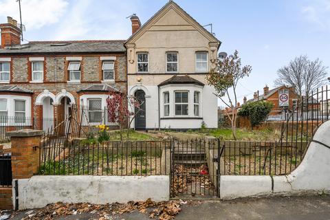 undefined, Basingstoke Road, Reading, Berkshire