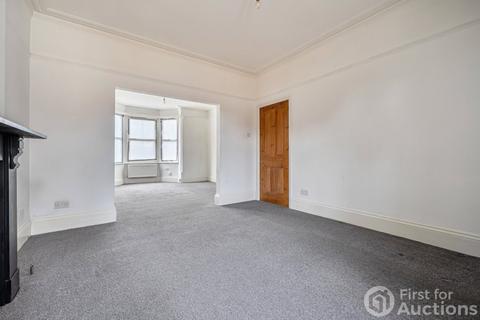 4 bedroom end of terrace house for sale, Basingstoke Road, Reading, Berkshire