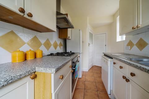 29 Carstairs Road, London, SE6 2SL