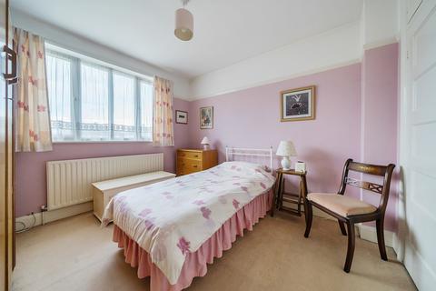 29 Carstairs Road, London, SE6 2SL