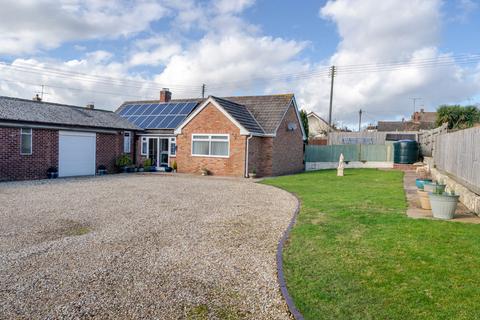 2 bedroom bungalow for sale, Nut Orchard, Twyning, Tewkesbury