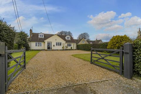 4 bedroom bungalow for sale, Callow Hill, Brinkworth, SN15