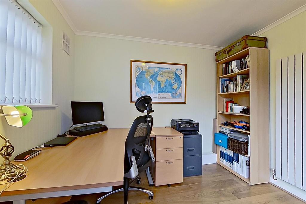11. 19 Heath Croft Road inside-50 (Large).jpg