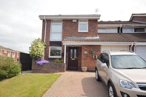 5 bedroom semi-detached house to rent, Hillcrest Close, Epsom, Surrey. KT18 5JY