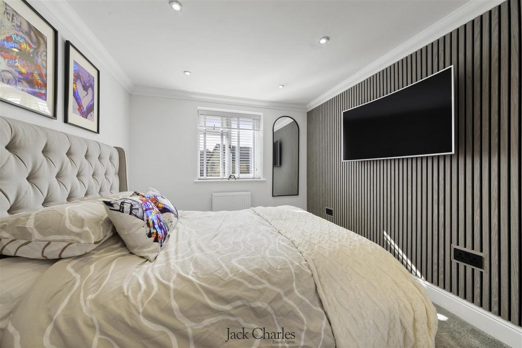 19 Kiln Way-15.JPG