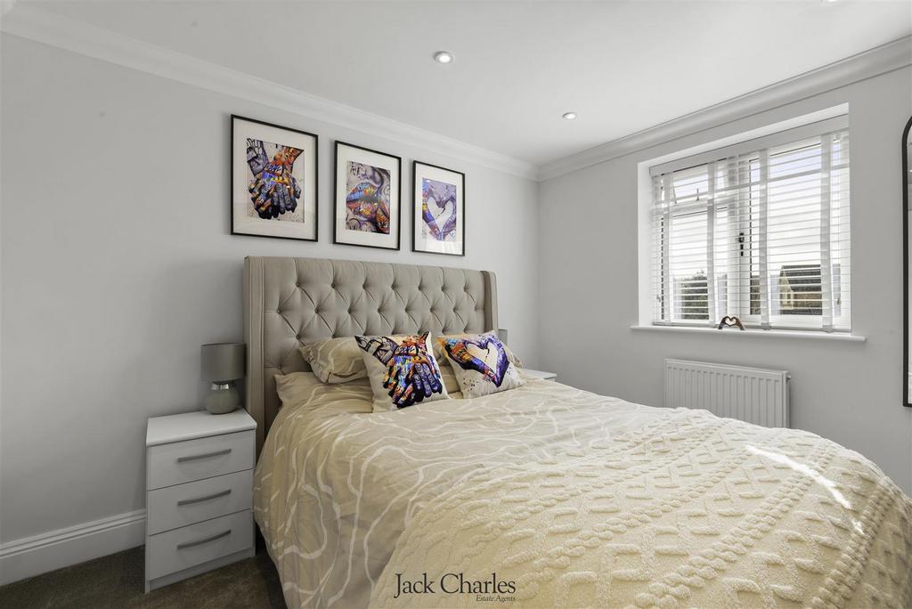 19 Kiln Way-16.JPG