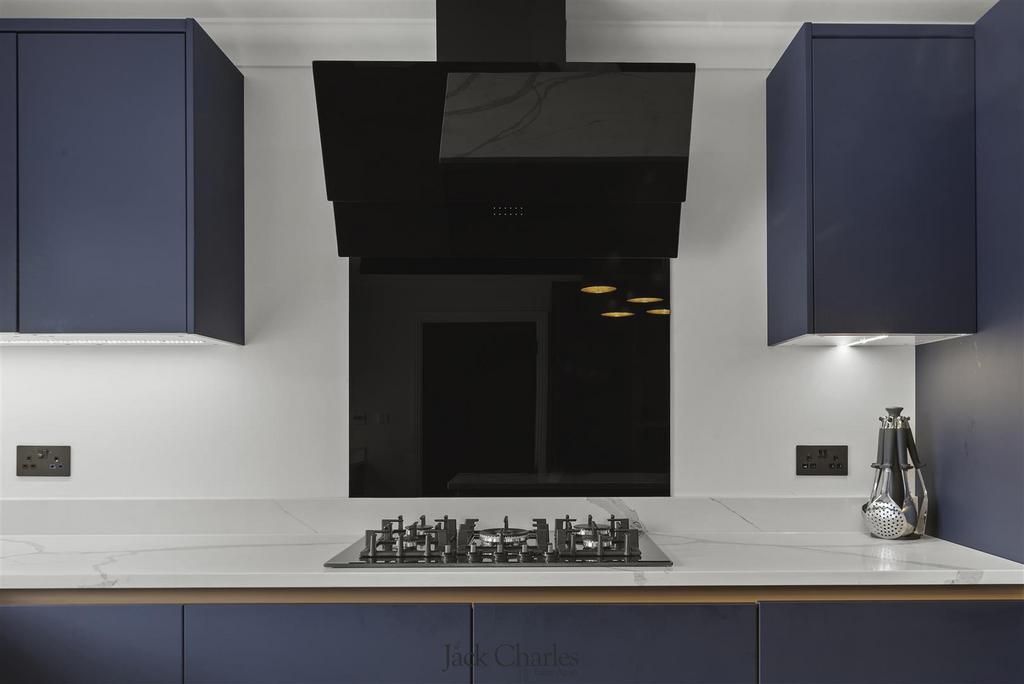 19 Kiln Way-27.JPG