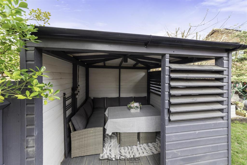 19 Kiln Way-42.JPG