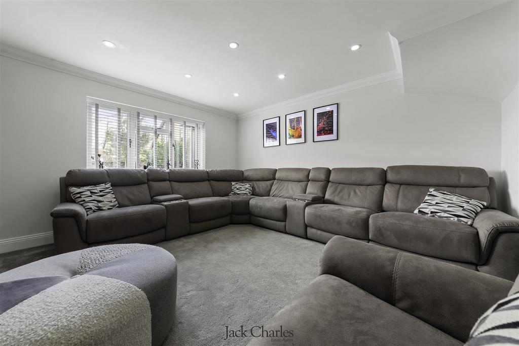 19 Kiln Way-38.JPG