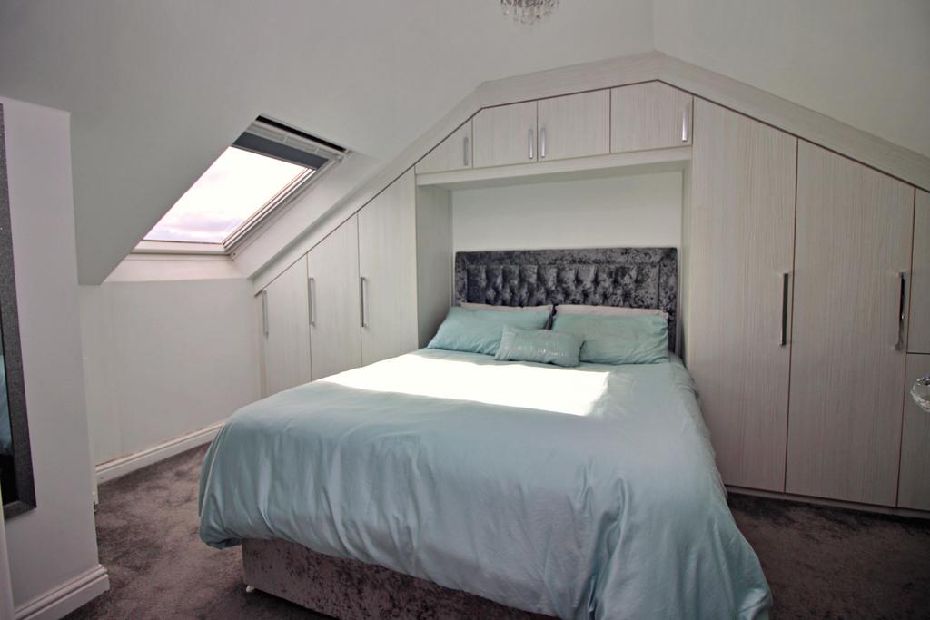 Main Bedroom with Ensuite