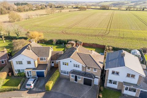 7 Winston Drive, Isham, Kettering, NN14 1HS