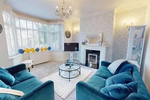 4 bedroom semi-detached house for sale, Aireville Grange, Shipley, Bradford