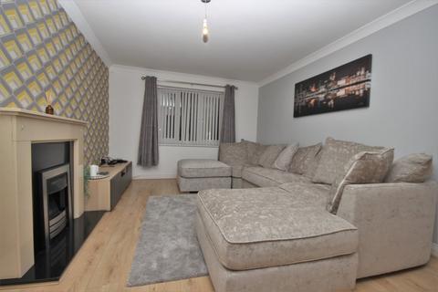 2 bedroom apartment to rent, Iona Crescent, widnes, Widnes, WA8