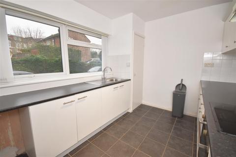 2 bedroom flat to rent, Chetwynd Road, Prenton