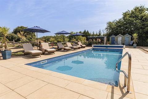 4 bedroom detached house for sale, Grinsell Hill, Minster, Ramsgate