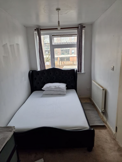 1 bedroom in a house share to rent, Malmesbury Road, London E3