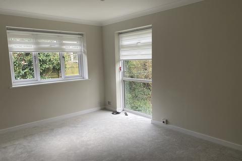 1 bedroom flat for sale, 8 Robyns Way, Edenbridge, Kent TN8 5SE