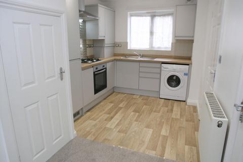 2 bedroom terraced house to rent, High Street, Brierley Hill DY5