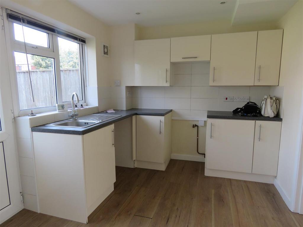 Kitchen dining room