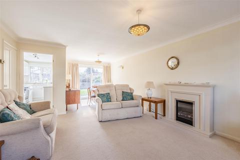 3 bedroom terraced house for sale, Granville Close, West Byfleet KT14