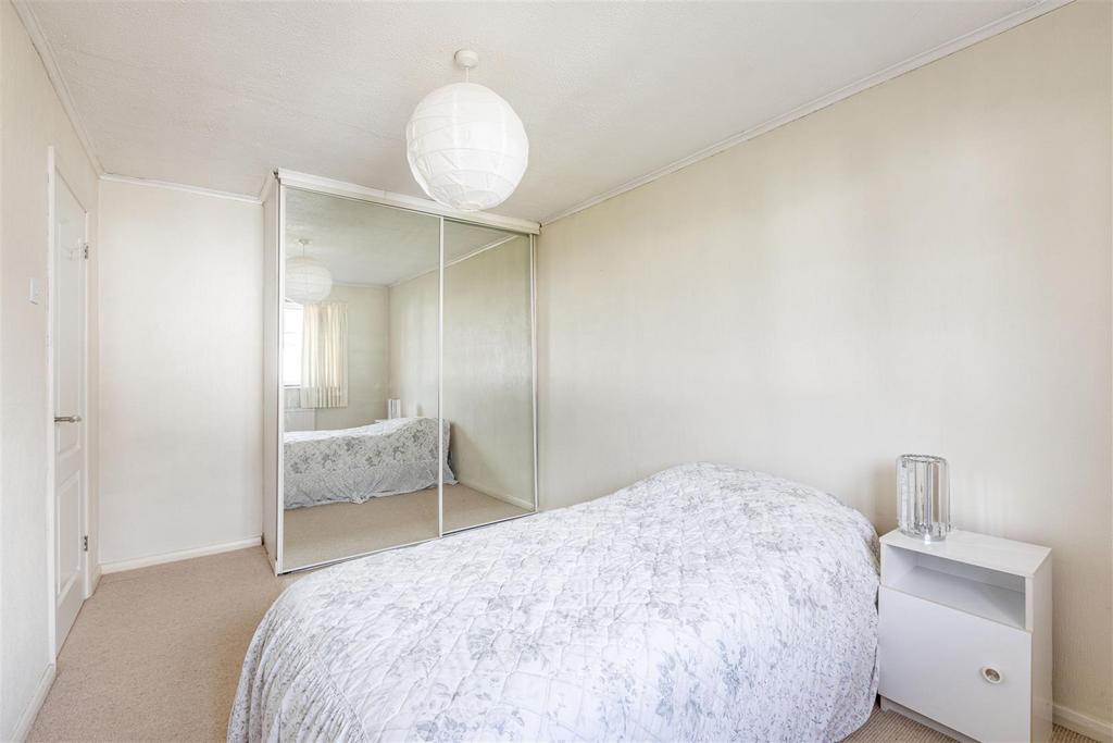 Bedroom 1 2.jpg