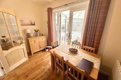 3 bedroom semi-detached house for sale, Dean Wood View, Halifax