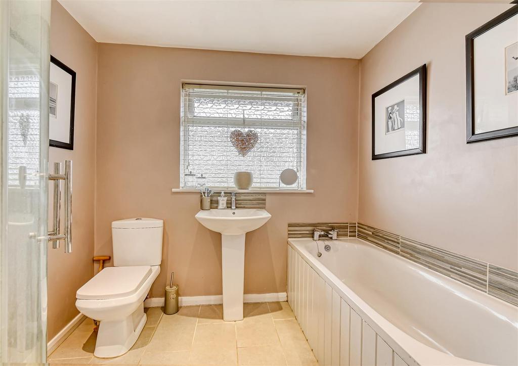15 St James Drive-07.jpg