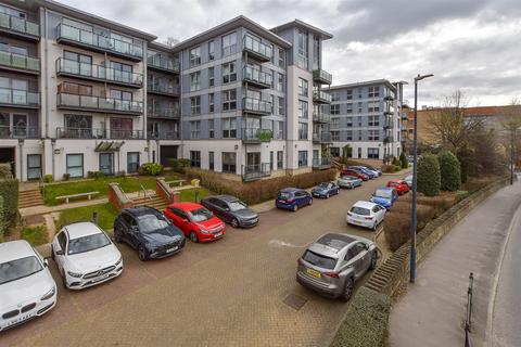 2 bedroom ground floor flat for sale, McKenzie Court, Maidstone ME14