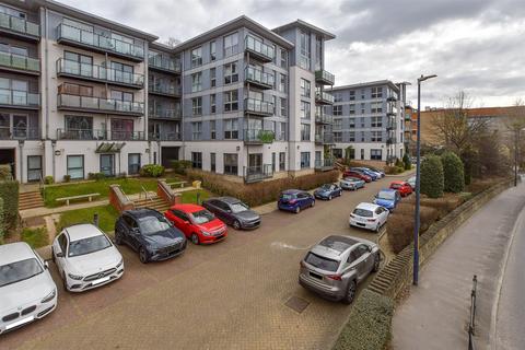 2 bedroom ground floor flat for sale, McKenzie Court, Maidstone ME14