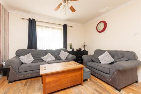 3 bedroom terraced house for sale, Wiltshire Close, Dartford, Kent