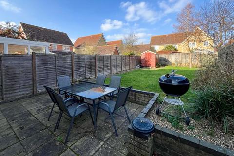 2 bedroom semi-detached house to rent, Oxford Drive, Hadleigh, IP7