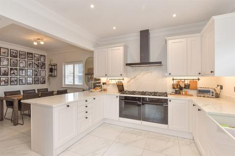 4 bedroom detached house for sale, Greens Farm Lane, Billericay, Essex