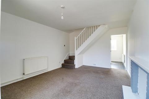 2 bedroom terraced house to rent, Gleneagles Road, Turnberry, Bloxwich