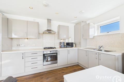 2 bedroom flat for sale, Telford Road, London, N11