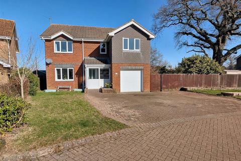 4 bedroom detached house for sale, King George V Close, Ryde, PO33 2DE