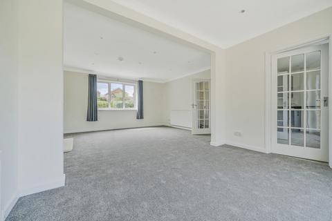 4 bedroom detached house to rent, Barnes Close, Romsey SO51