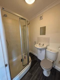 1 bedroom flat to rent, Weston Road, Runcorn WA7