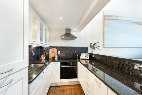 2 bedroom property to rent, Hall Road, London NW8