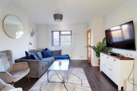 79 Dellsome Lane, Welham Green, Hatfield, AL9 7NE
