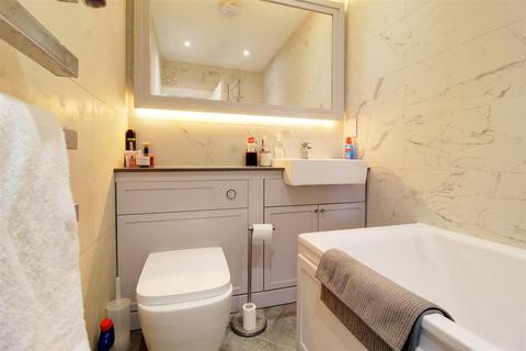79 Dellsome Lane, Welham Green, Hatfield, AL9 7NE