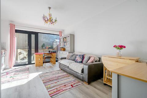 1b Firmstone Road, Winchester, SO23 0NZ