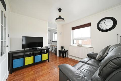 2 bedroom flat for sale, Pembroke Road, Dronfield