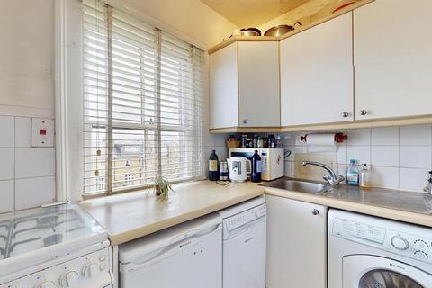 2 bedroom apartment for sale, Montague Road, TW10