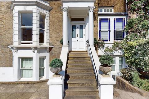 2 bedroom apartment for sale, Montague Road, TW10