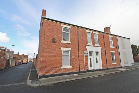 2 bedroom end of terrace house for sale, Horton Street, Blyth, NE24