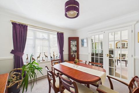 4 bedroom detached house for sale, Cotefield Drive, Leighton Buzzard, Bedfordshire, LU7