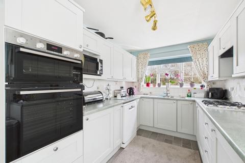 4 bedroom detached house for sale, Cotefield Drive, Leighton Buzzard, Bedfordshire, LU7
