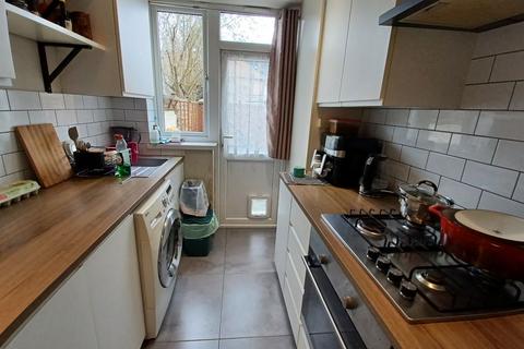 2 bedroom flat for sale, Argyle Road, London N17