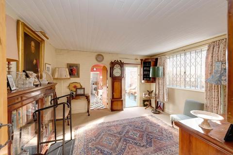 60 Black Lion Lane, London, W6 9BE